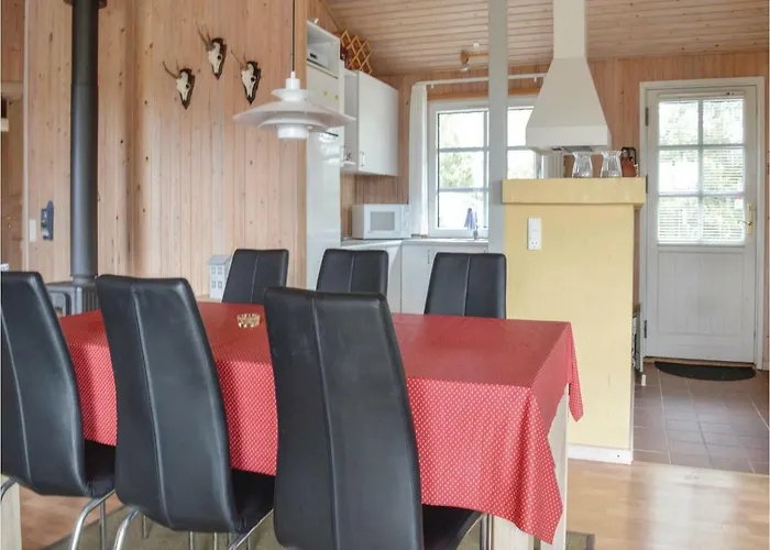 Casa de Férias Three-bedroom In Saby Sæby