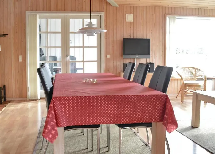 Three-bedroom In Saby